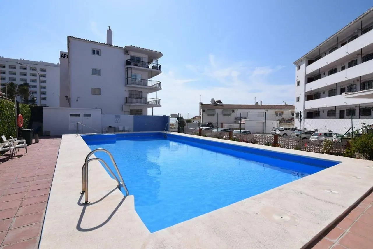 Casa Cava, C Merida 7 Nerja 0*,